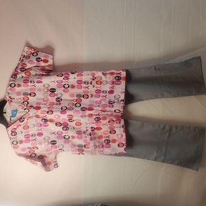 Women breast cancer nursing srub top with gray pants
